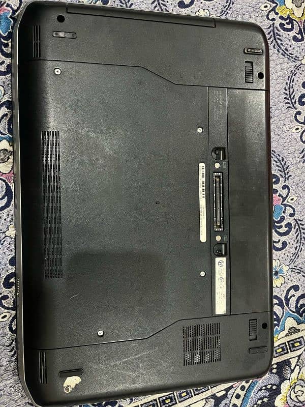 Dell latitude Core i5 2nd Gen 3
