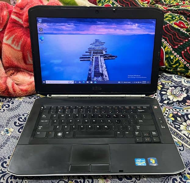 Dell latitude Core i5 2nd Gen 4