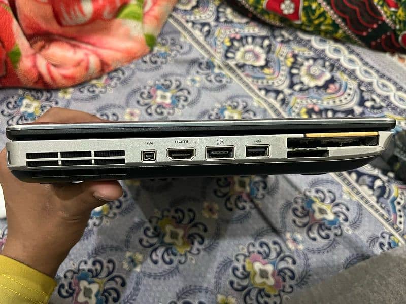 Dell latitude Core i5 2nd Gen 6