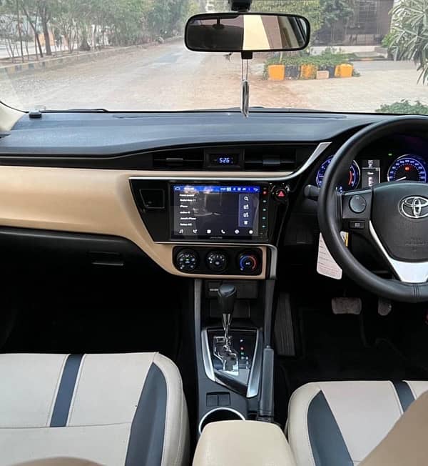 Toyota Corolla Altis 2017 4