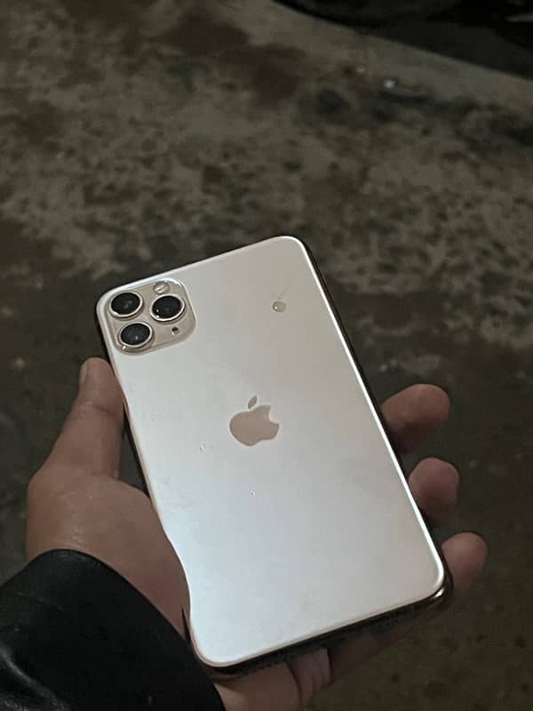 iPhone 11 Pro Max 0