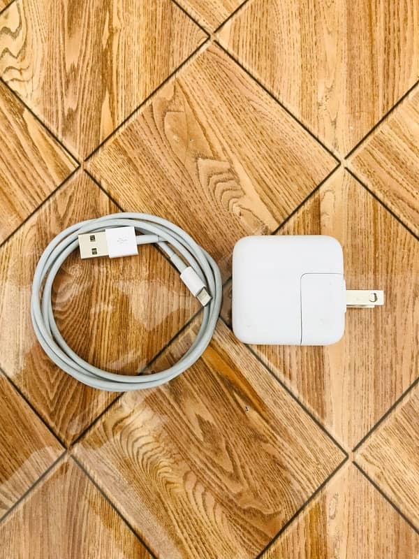 iphone fast charger / iphone original charger/ipad 12watt charger/100% 5