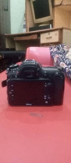 D7100. DSLR professional. 18 140. lens. . . 03324710721. whatsup