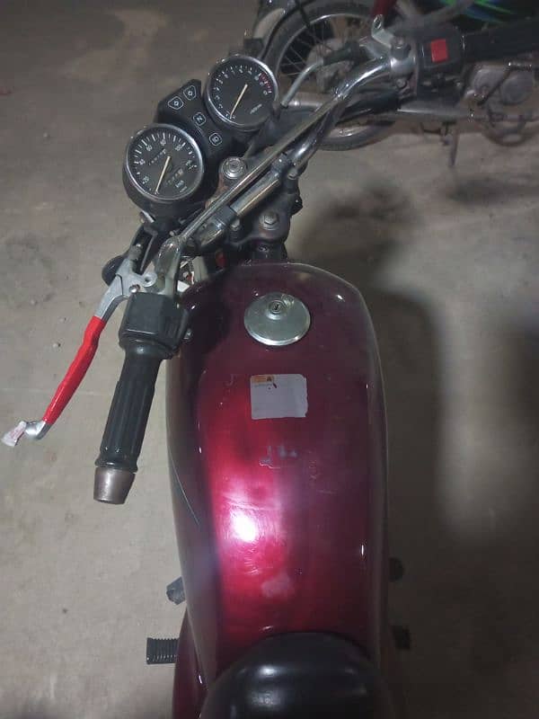 Suzuki GS 150 5