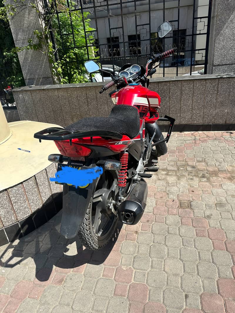 Honda CB 150F 2022 Model 8000km driven only 3