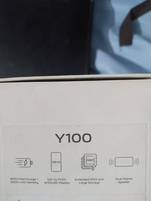 Vivo Y100 4