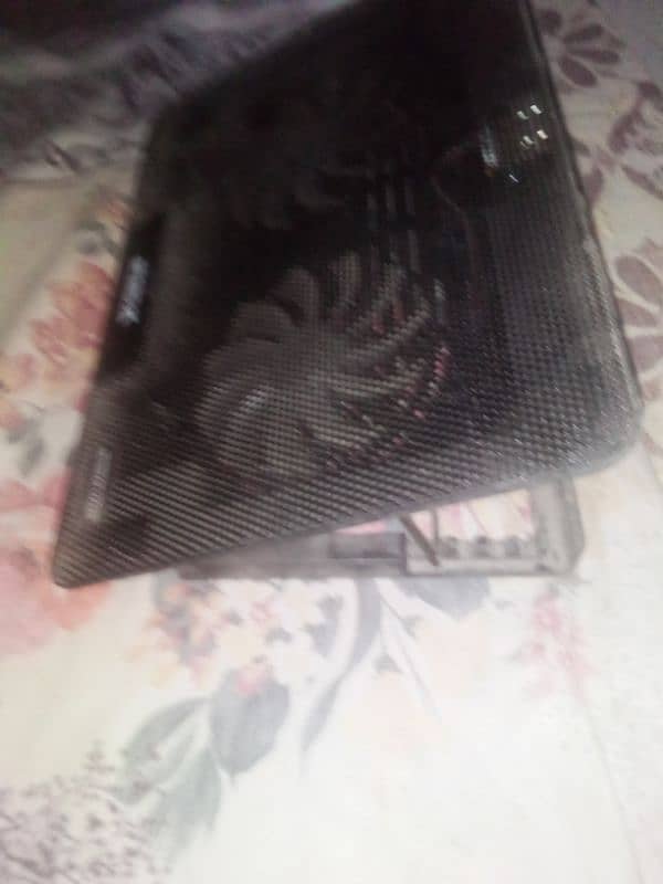 Laptop Cooling Pad new with Box 2 Usb Dc 5 volt 2 Fan system 9
