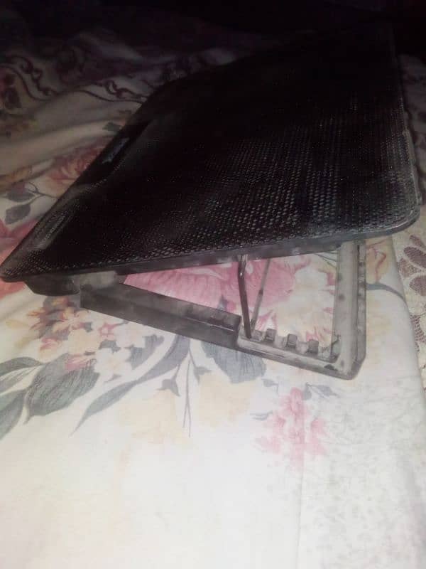 Laptop Cooling Pad new with Box 2 Usb Dc 5 volt 2 Fan system 16