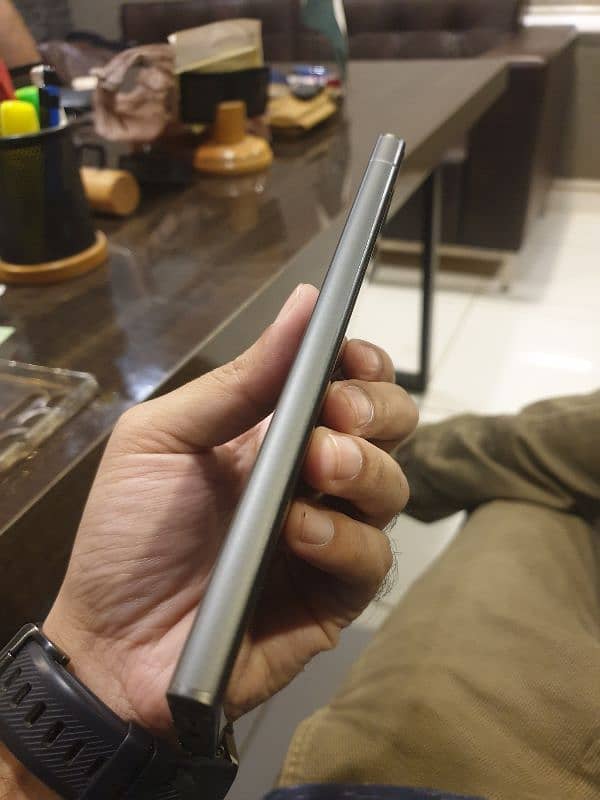 s24 ultra 12gb 256gb non pta 4 month sim working 10/10 condition 6