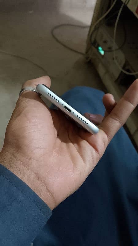 iphone xr jv 64gb battery 80 water paajk hiy all okay f 6