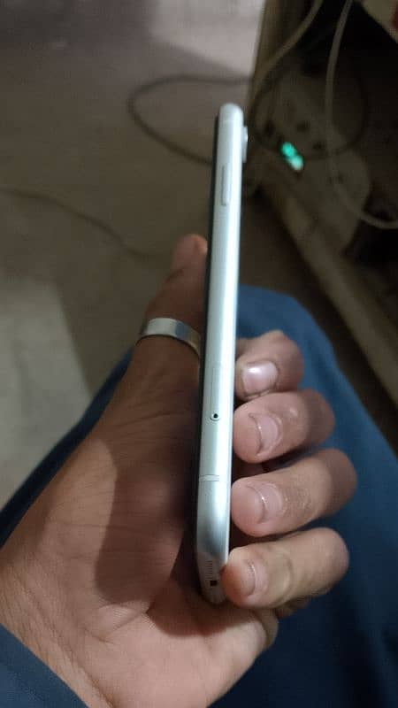 iphone xr jv 64gb battery 80 water paajk hiy all okay f 8