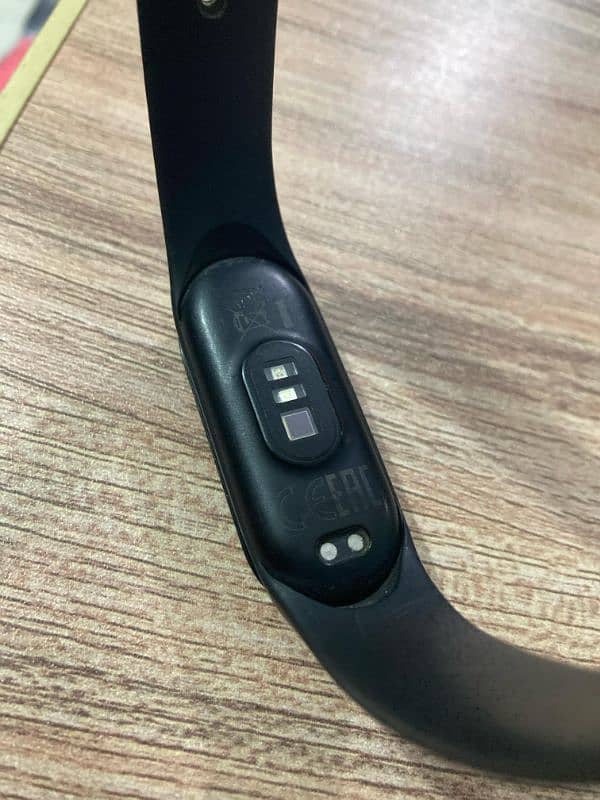 Mi Band 6 for sale - Good Condition 4