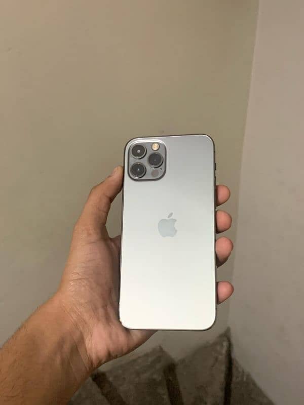 i phone 12 pro 0