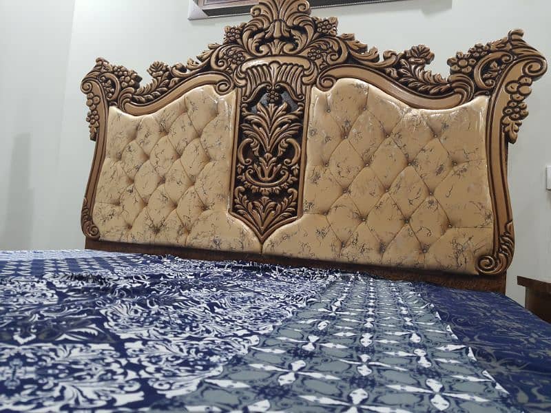 carving bed set new not used king size without mattris (call me) 3