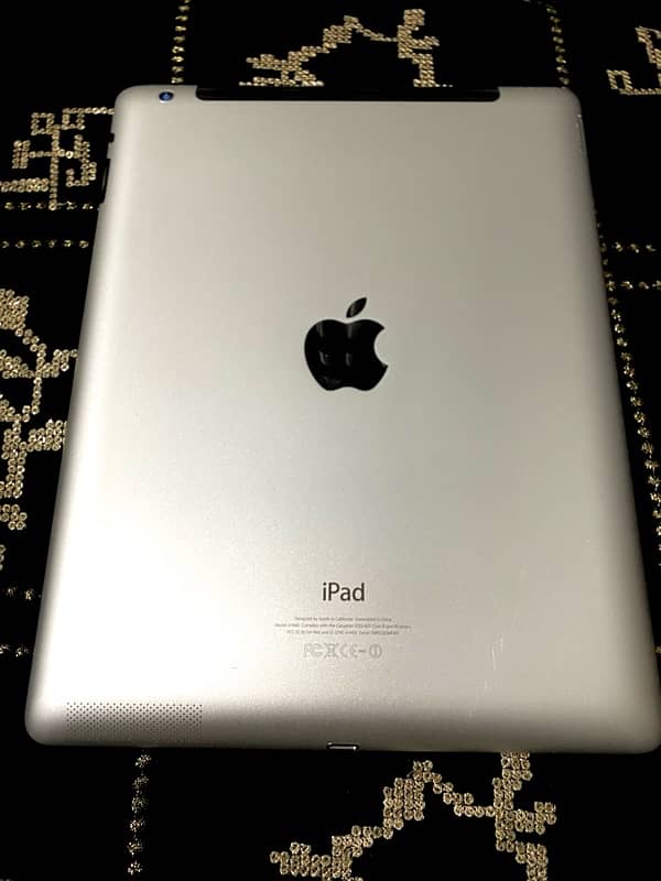 Apple iPad 4th Generation 1