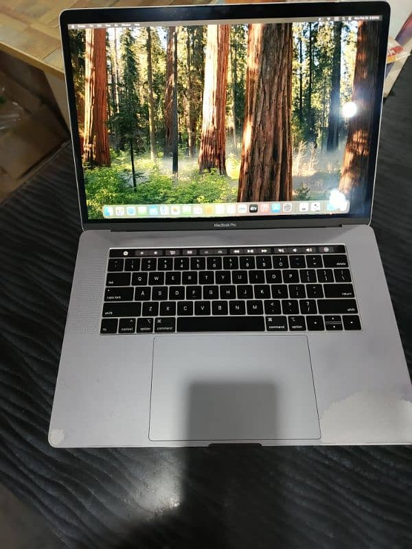 Macbook pro 2018 15 inch TouchBar 3