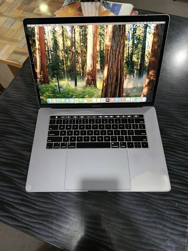 Macbook pro 2018 15 inch TouchBar 5