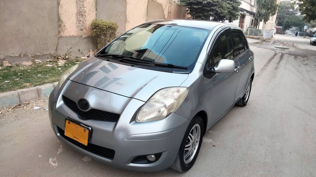 TOYOTA VITZ Automatic Model 2008 Registered 2012 Grey color. 1