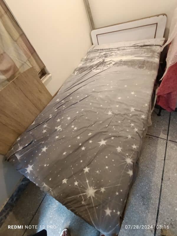 2 Single Bed with Mattress 4