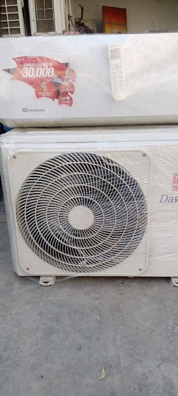 DAWLANCE INSPIRE PLUS INVERTER HEAT AND COOL 1 TON 1