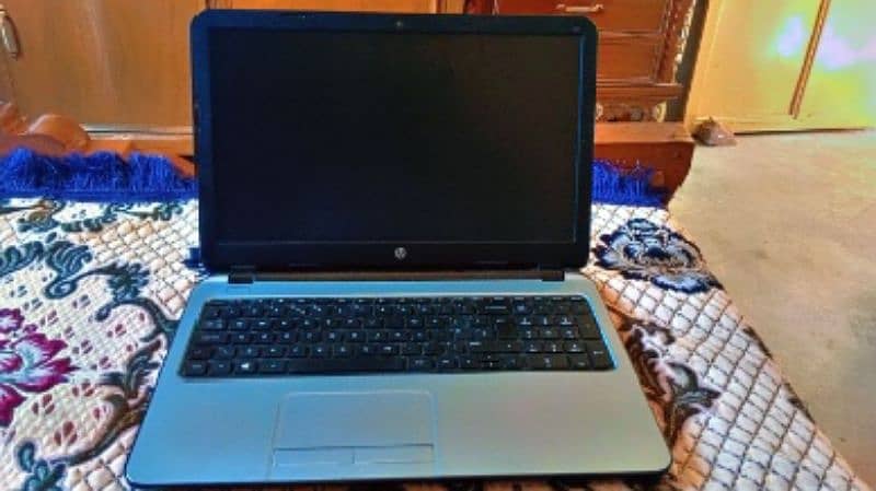 HP Laptop Core i3 6