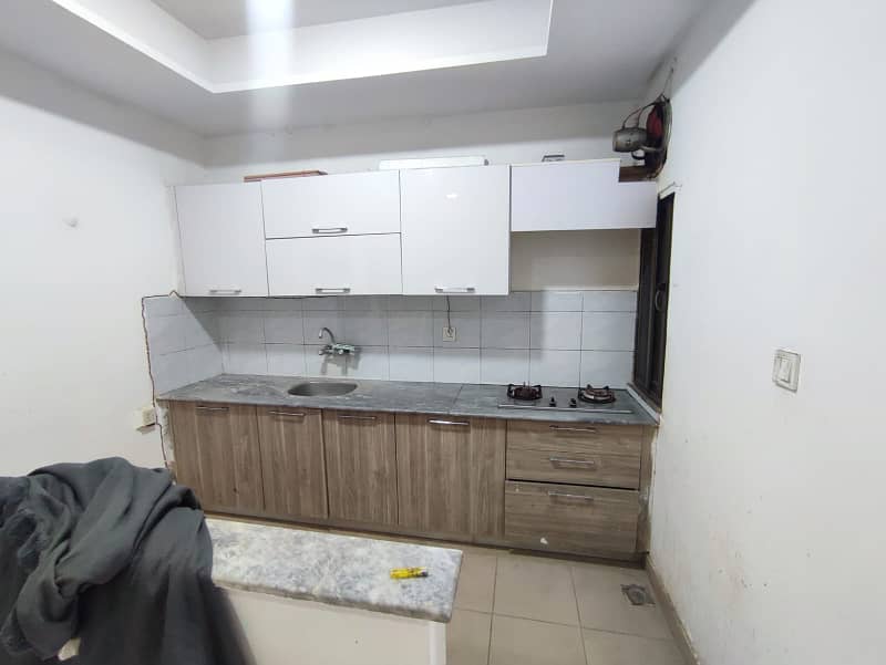 2 bedroom apartment with balcony for rent 5