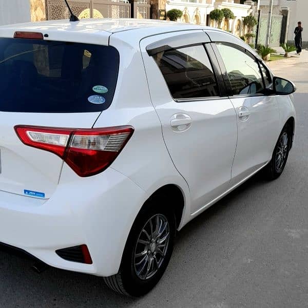 Toyota Vitz 2017/23 Total Genuine Brand new car 3