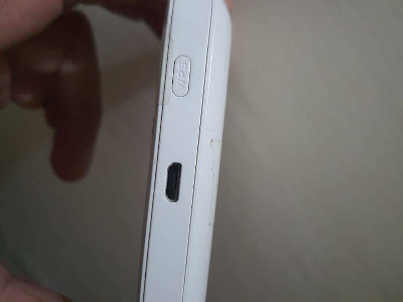 Zong 4G Bolt plus internet device. 5