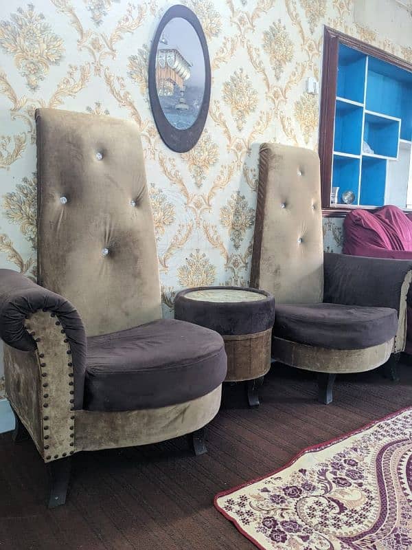 Double sofa (coffee Set) with round table . 1