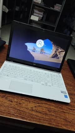 NEC japanese laptop i 3 4grn 8gb ram ddr4 120ssd