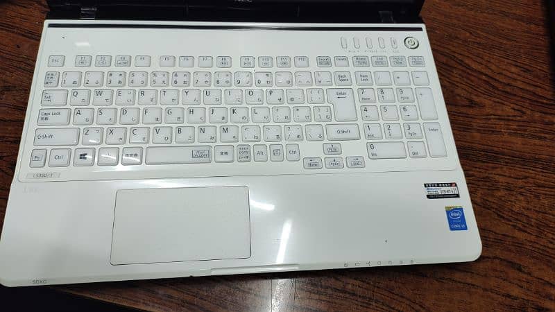 NEC japanese laptop i 3 4grn 8gb ram ddr4 120ssd 3