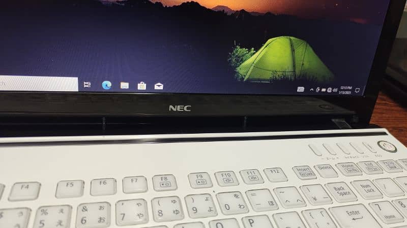 NEC japanese laptop i 3 4grn 8gb ram ddr4 120ssd 10