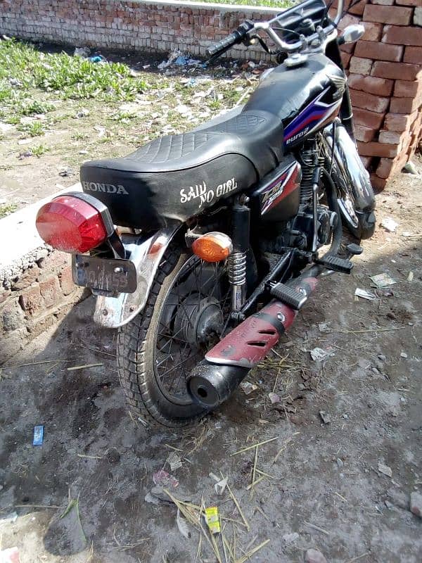 Honda 125 2016 madil 3