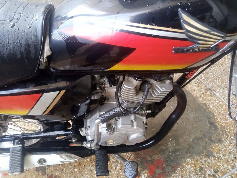 Honda 125 15 model urgent sale 8