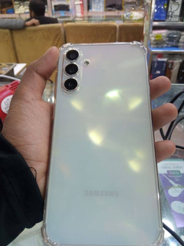 Samsung Galaxy A15, 8/256 0