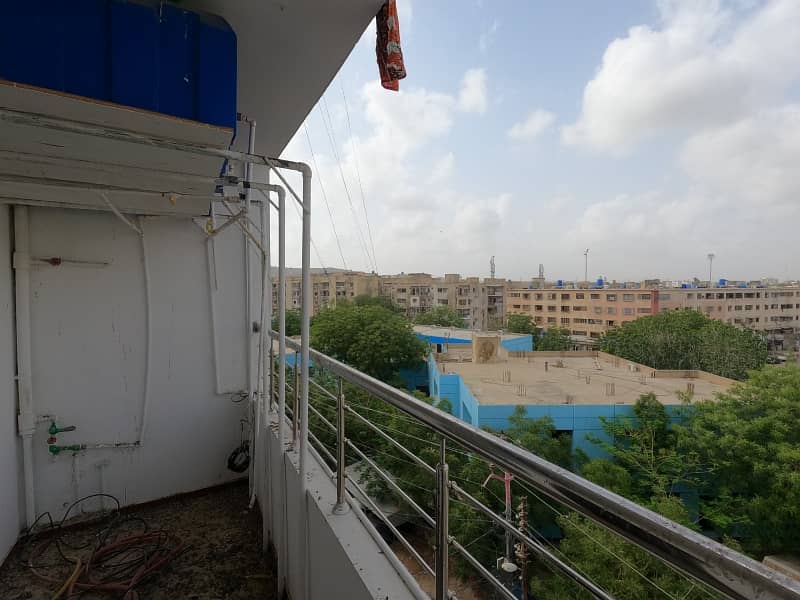 In Karachi You Can Find The Perfect Prime Location Flat For Sale 2