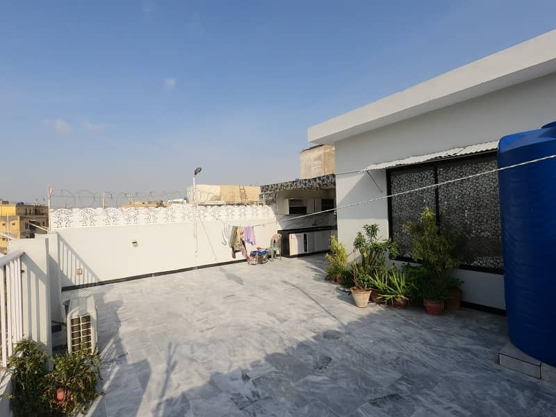 Prime Location 1050 Square Feet Flat In Karachi Is Available For Sale 18