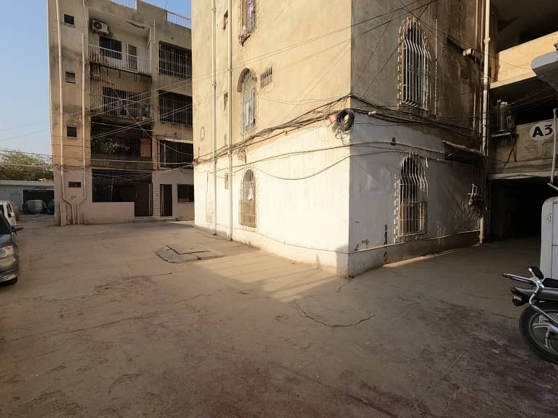 Corner 1150 Square Feet Flat In Central North Nazimabad - Block K For sale 3