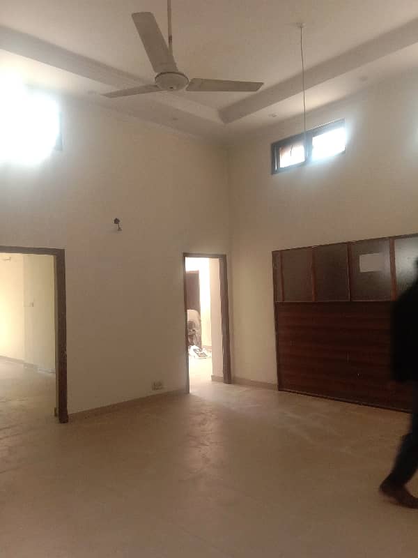 4 Kanal Hosue Available For Rent In Garden Town 1