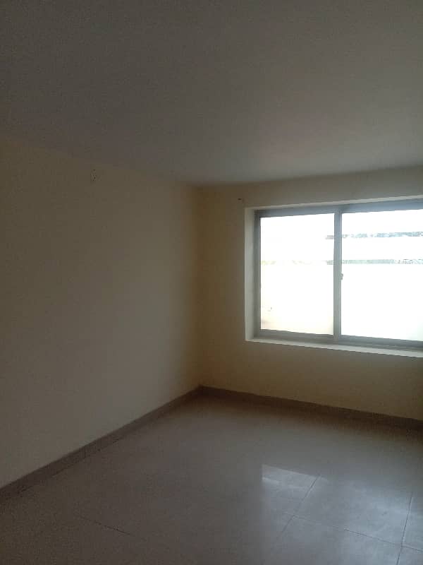 4 Kanal Hosue Available For Rent In Garden Town 3