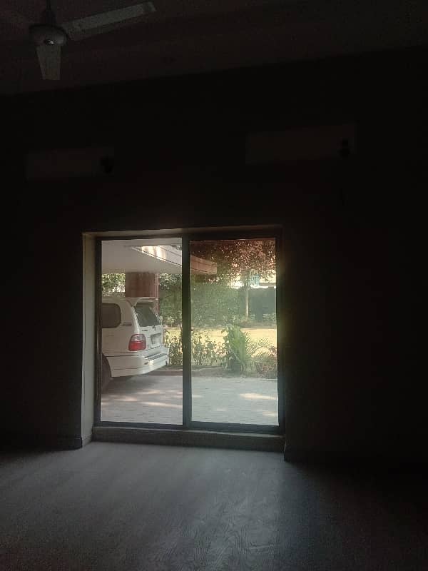 4 Kanal Hosue Available For Rent In Garden Town 14