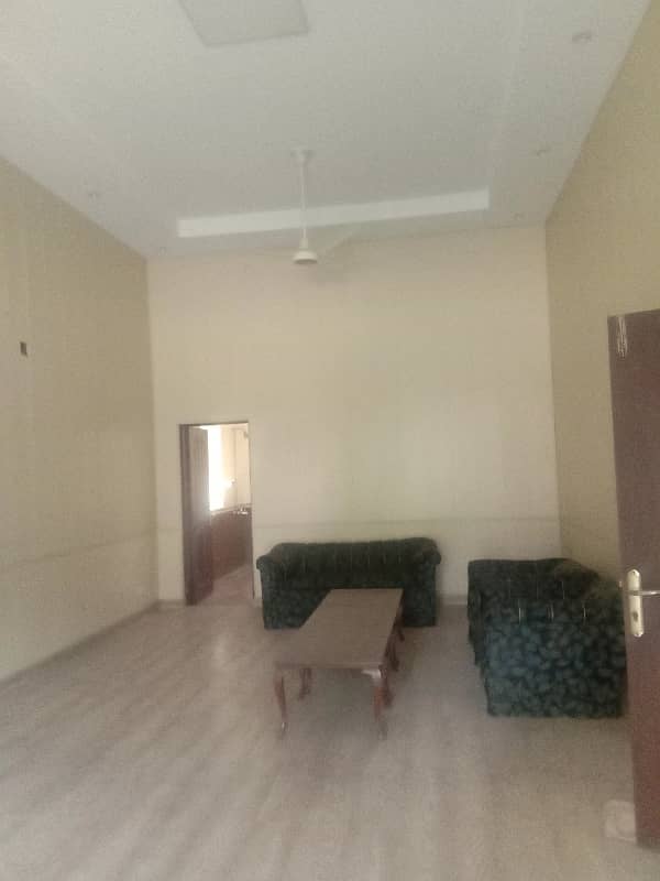 4 Kanal Hosue Available For Rent In Garden Town 19