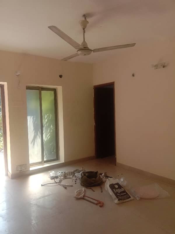 4 Kanal Hosue Available For Rent In Garden Town 26