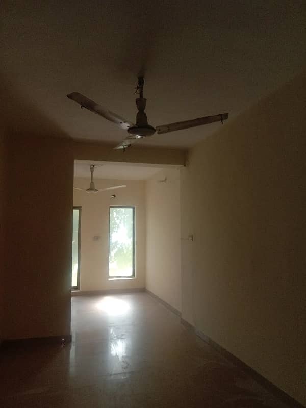 4 Kanal Hosue Available For Rent In Garden Town 28