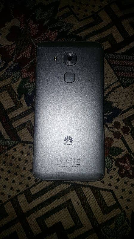 Huawei nova plus. 1