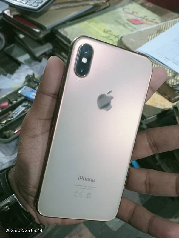 Iphone XS 64GB Golden Color 5