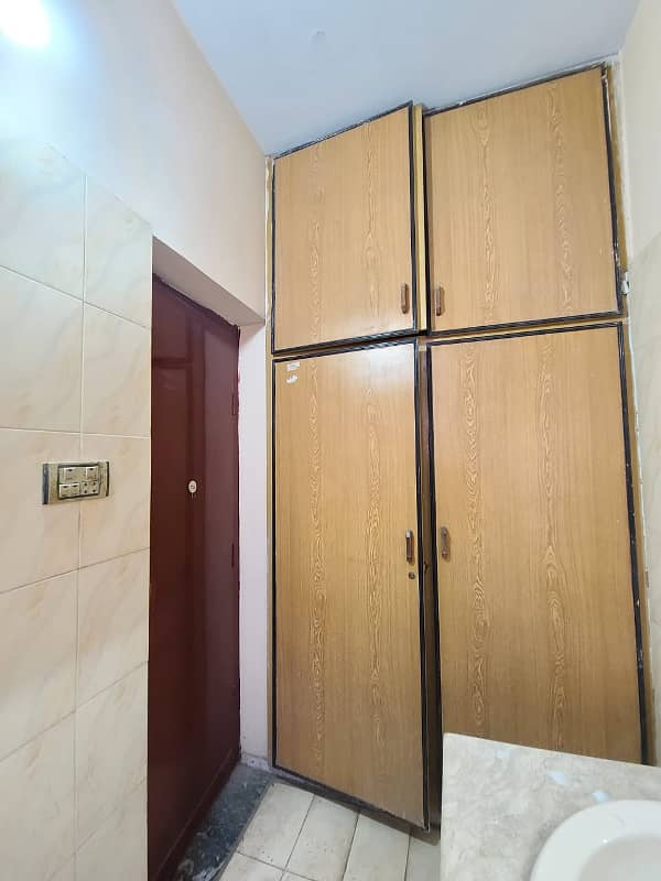 15 Marla Double Storey House For Rent VIP Location College Road Madina Town Faisalabad 5