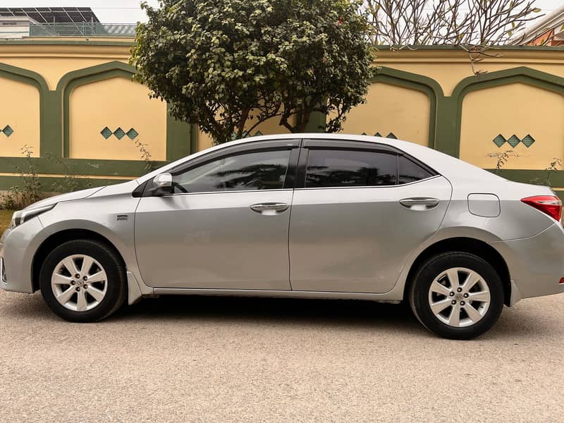 Toyota Corolla Altis 2014 5