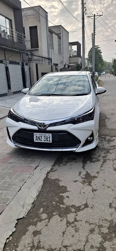 Toyota Corolla Altis 1.6 2022 Dec ki CVTI 7 Garuee 1