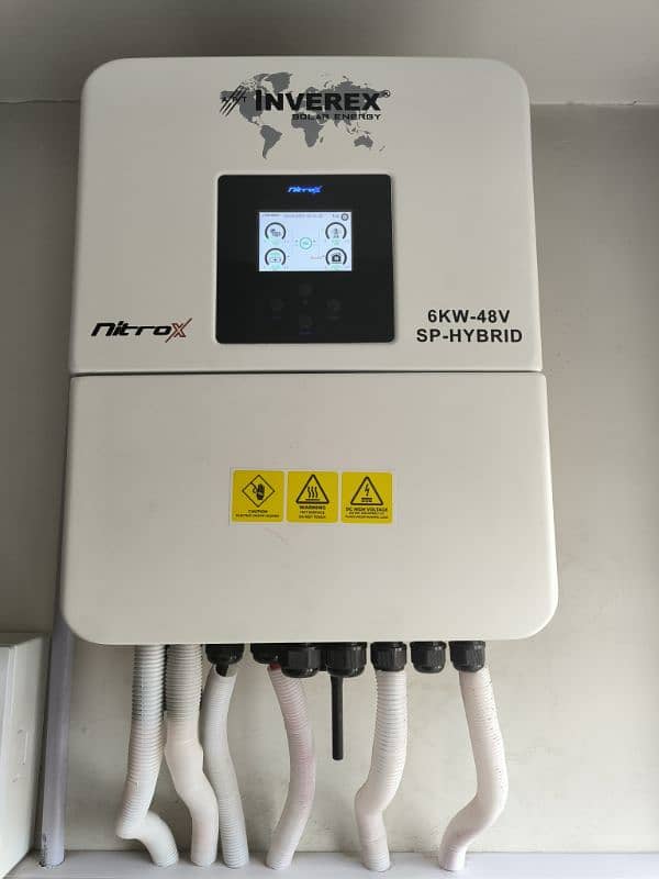 6KW Hybrid Inverter With 4 Batteries 2